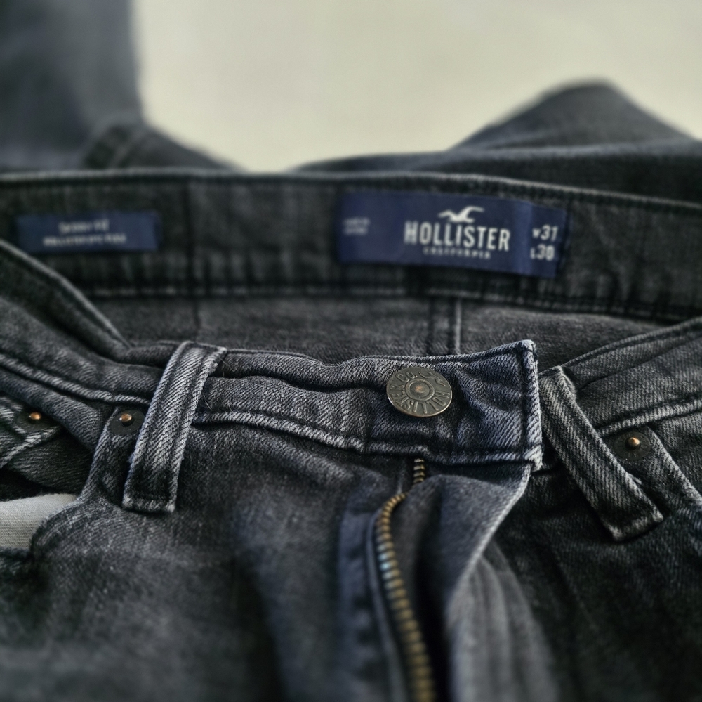 Hollister Skinny Fit Epic Flex Jeans Size W31 L30 - Picture 3 of 3